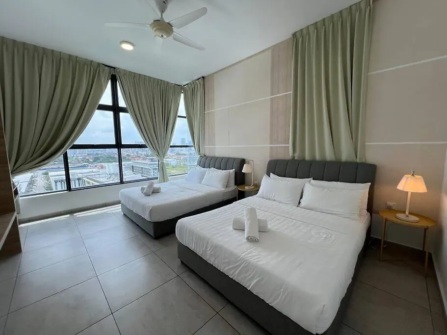 Melaka Atlantis 2Br-8Pax-Cityview-Wifi 0*, Malacca マレーシア